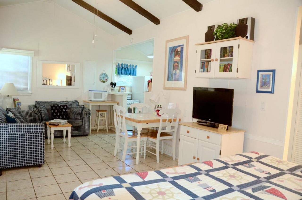 Cottages By The Ocean ポンパノビーチ エクステリア 写真