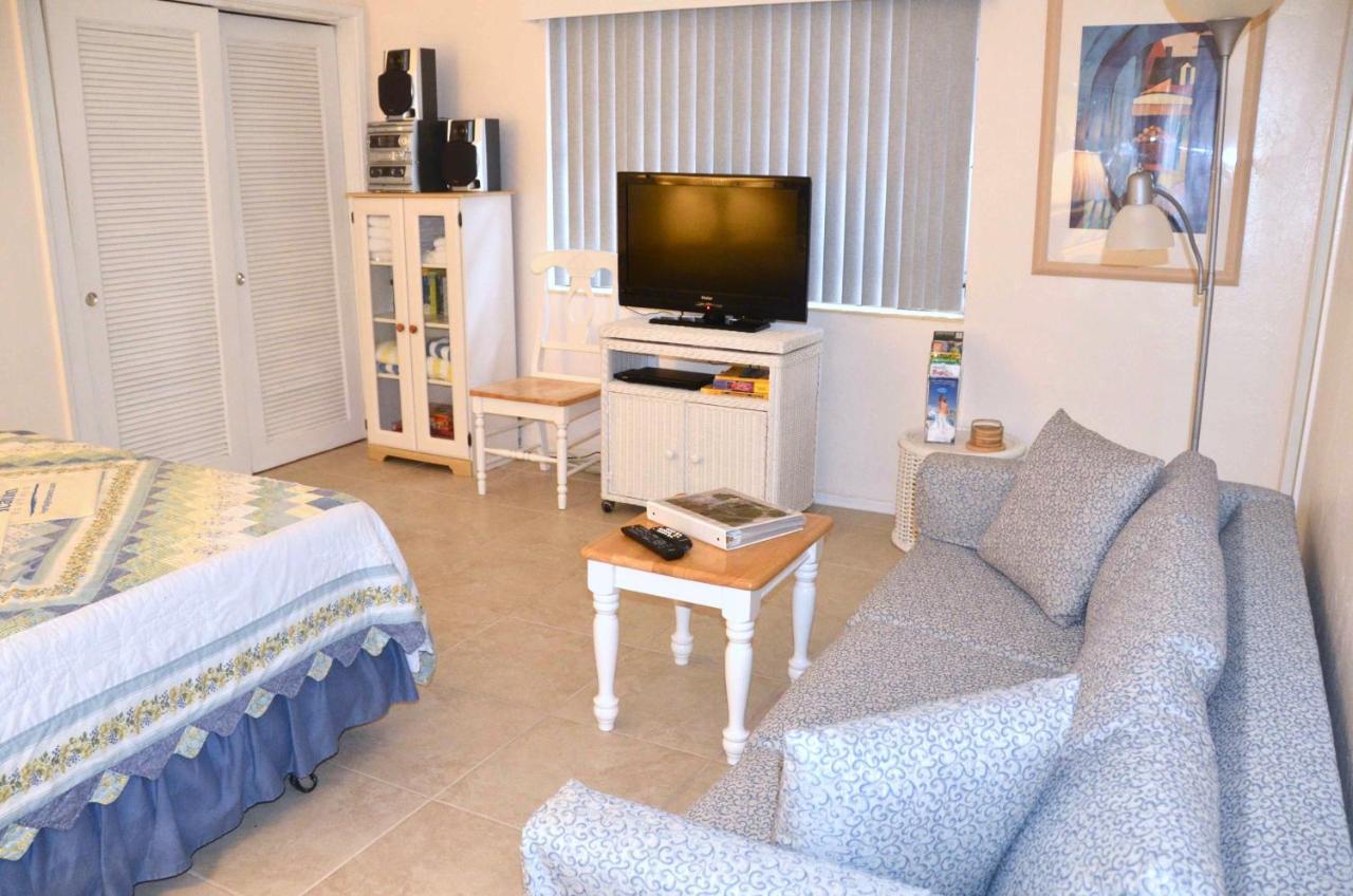 Cottages By The Ocean ポンパノビーチ エクステリア 写真